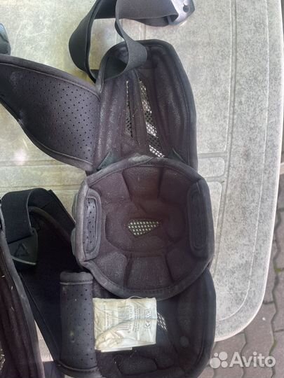 Наколенники leatt dual axis