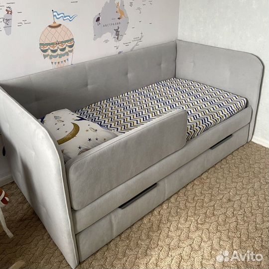 Детская кровать диван с мягкими бортиками