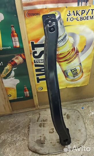 Усилитель заднего бампера LADA vesta