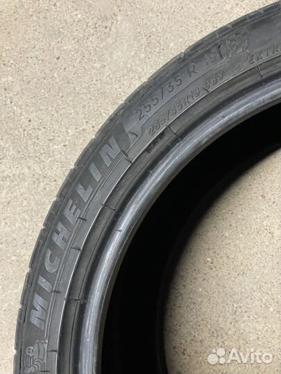 Michelin Pilot Sport 4 S 225/40 R19 и 255/35 R19