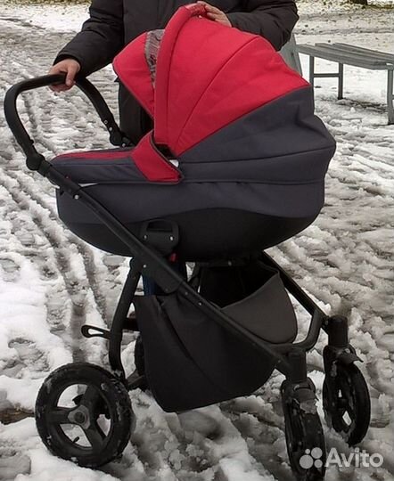 Десткая коляска-трансформер 3 в 1