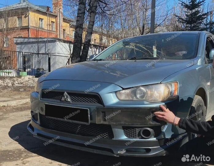 Подиум Mitsubishi Lancer X 10 под гос номер дорест