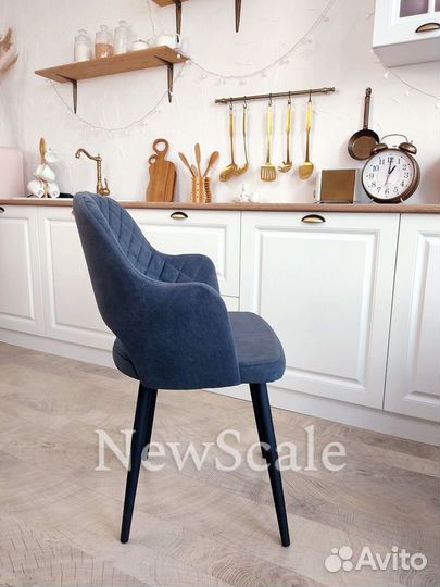 Барный стул-кресло с подлокотниками для дома лофт