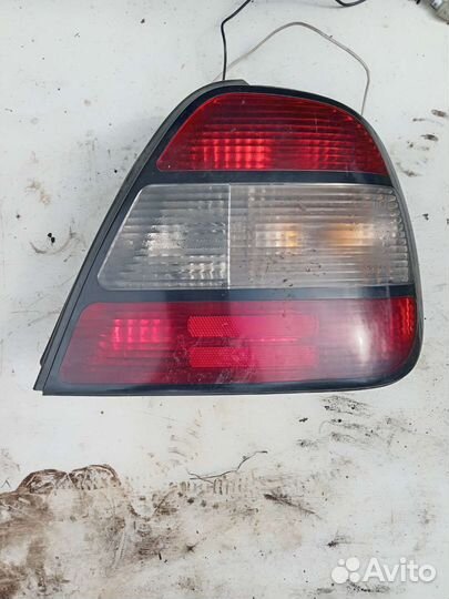 Задний фонарь правый на даево леганза 2.0л