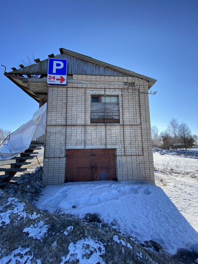 Гараж, > 30 м²