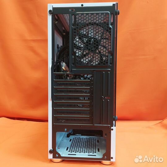 Клевый Белый Корпус для Компьютера