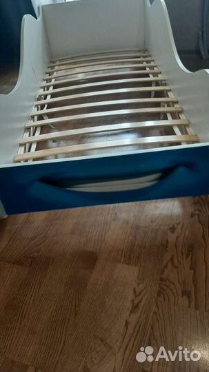 Кровать машина бу с матрасом