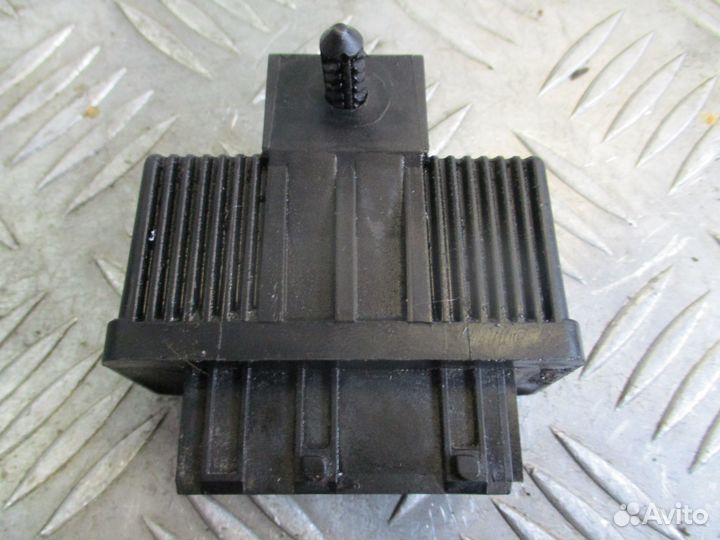 Реле бензонасоса Citroen C4 2007г TU5 NFU 1.6