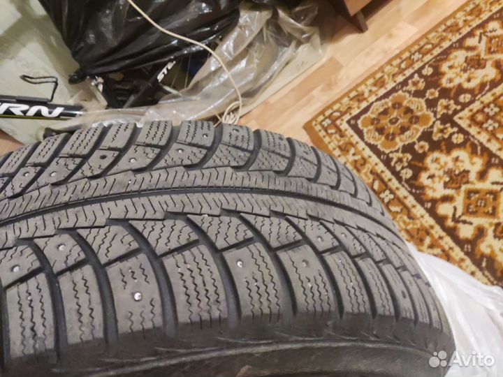 Gislaved Nord Frost 5 235/55 R17 103T