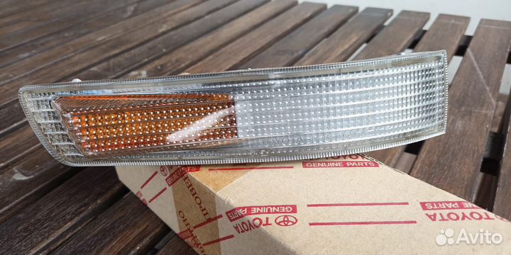 Указатель поворота правый Toyota Crown 8173030100