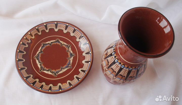 Керамическая ваза на подставке, Болгария