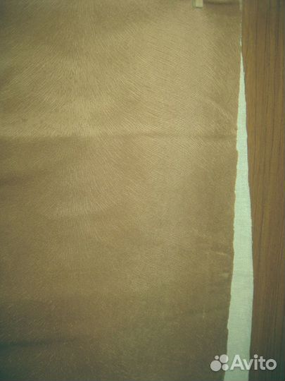 Новый отрез обивочной ткани и другой