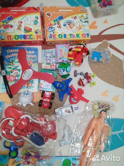 Пазлы игрушки книги