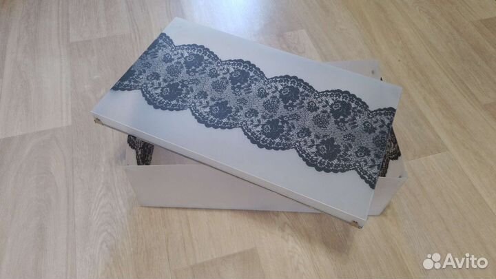 Пластиковая коробка