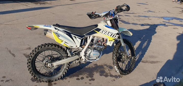 Кроссовый avantis 250fx lux