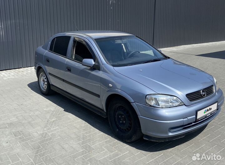 Opel Astra 1.4 МТ, 2004, битый, 237 000 км