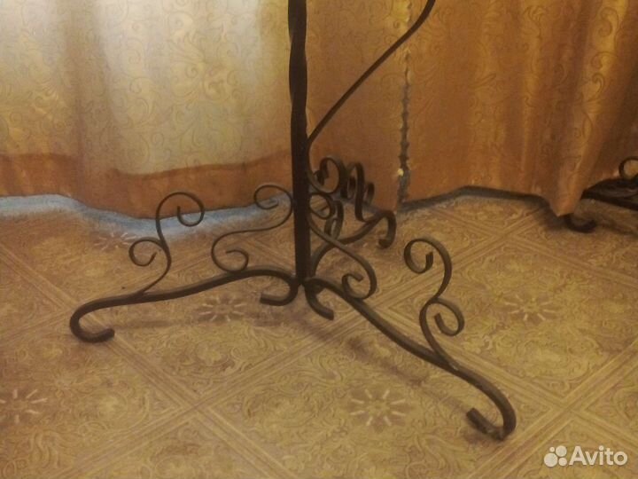 Подставка для цветов напольная металлическая