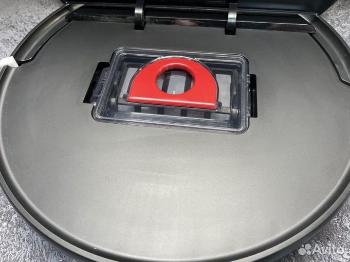 Пылесос-робот redmond Emotions RV-R56S, черный