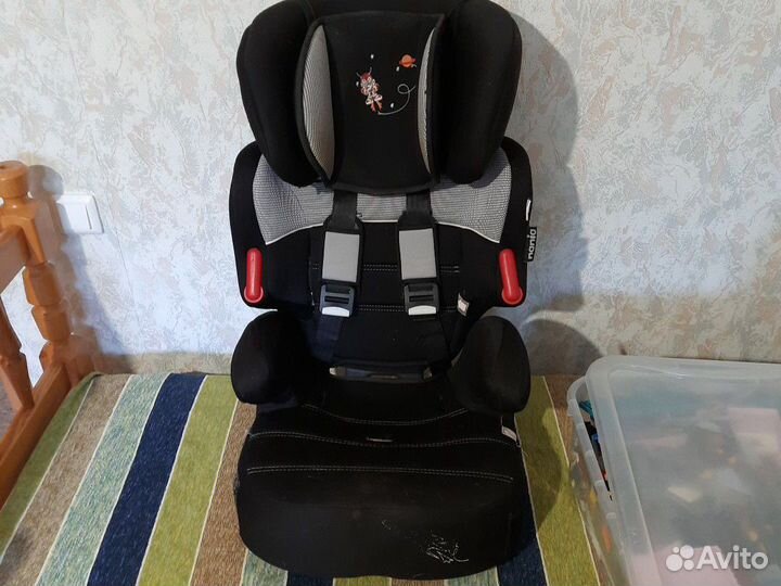 Детское автомобильное кресло