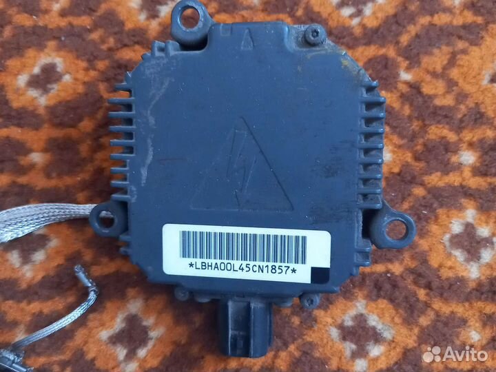 Блок розжига ксенона на Honda CR-V lbha00L45CN1857