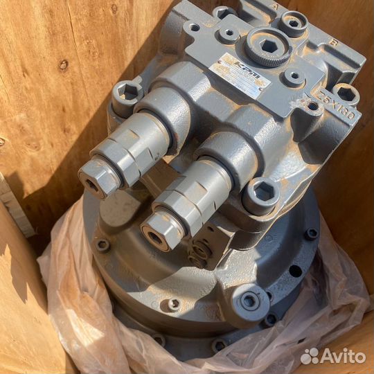 Гидромоторы hitachi. Распределитель Volvo ec210. Распределитель Volvo 210. Гидрораспределитель Вольво 290. Распределитель на Volvo ew130.