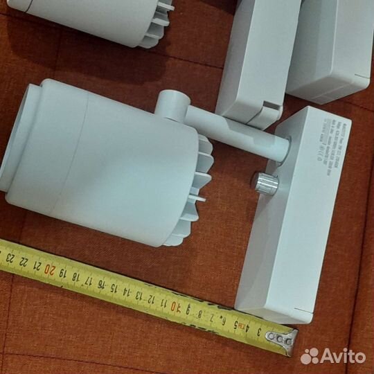 Трековые светильники новые