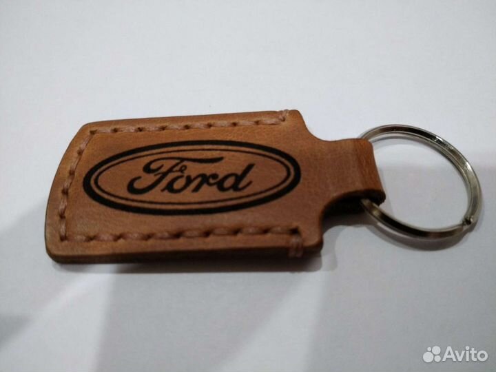 Брелок для ключей из натуральной кожи