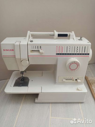 Германская швейная машинка Singer 9020C
