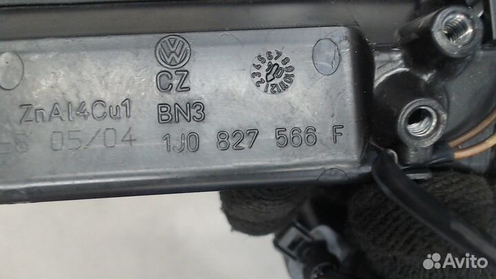 Кнопка багажника Volkswagen Bora, 2004