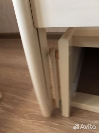 Кровать детская с маятником