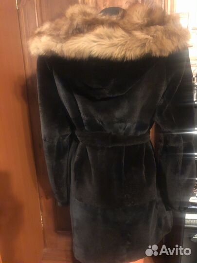Шуба норковая с капюшоном из соболя