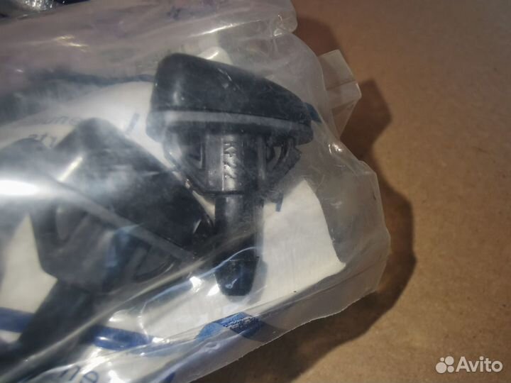 Форсунка стеклоомывателя Hyundai Accent 1999-2012