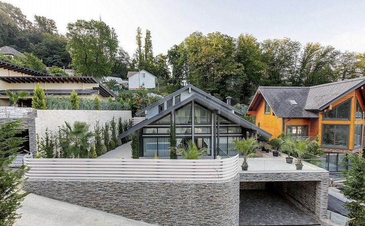 Дом 187 м² на участке 6 сот.