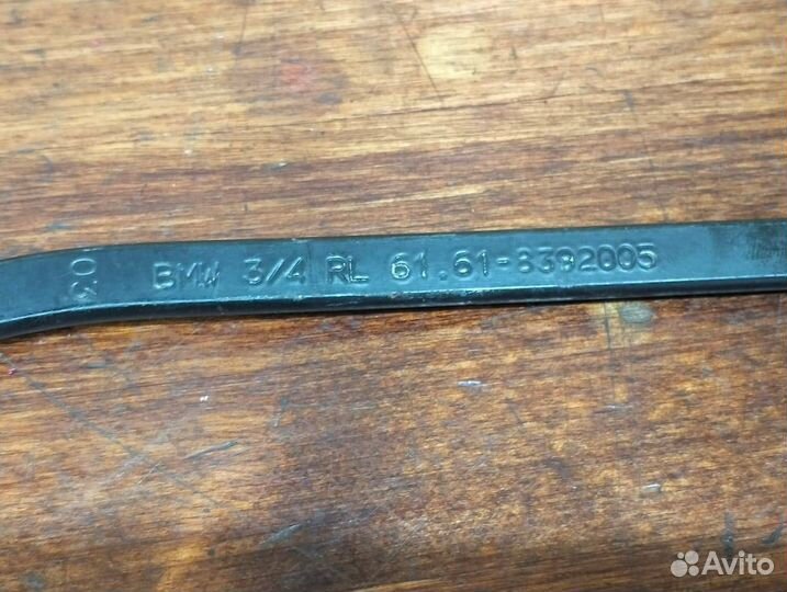 Поводок дворников левый правый bmwe36