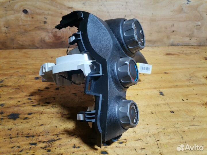 Блок управления климат контролем Honda Fit GE6