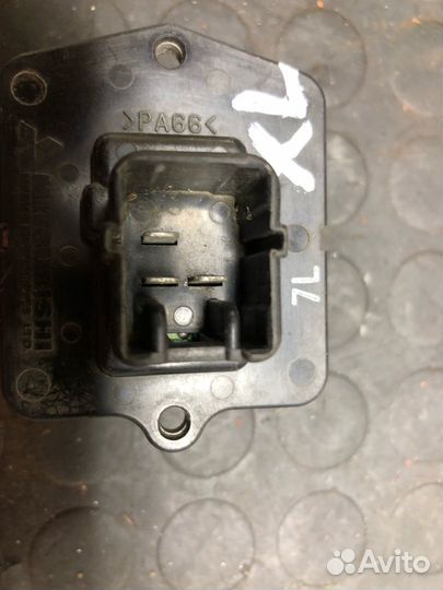 Резистор отопителя Mitsubishi