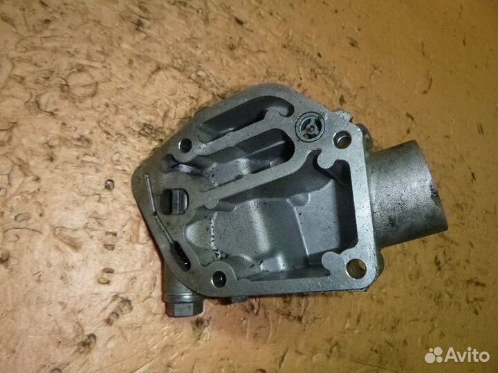 Кронштейн масляного фильтра Volkswagen jetta 2011