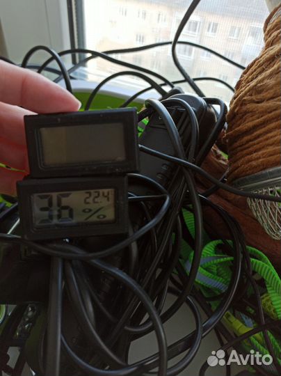 Сетчатый террариум,фон, коряга и мелочь