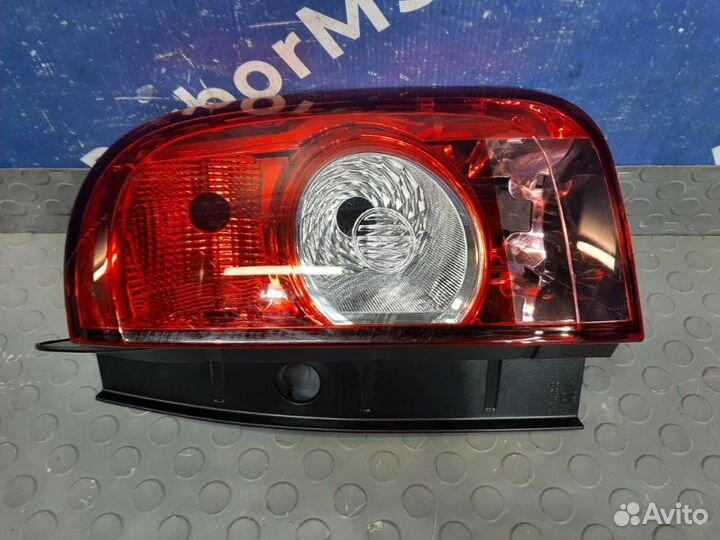 Фонарь правый Renault Duster