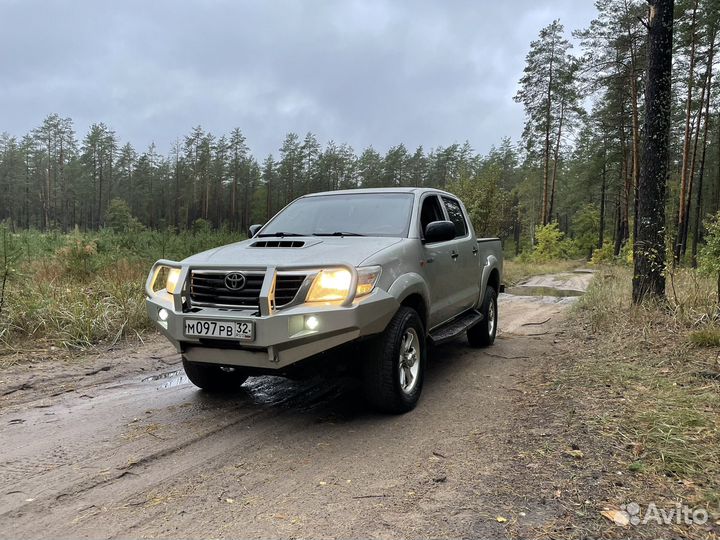 Силовой бампер Риф на Toyota Hilux 2013г