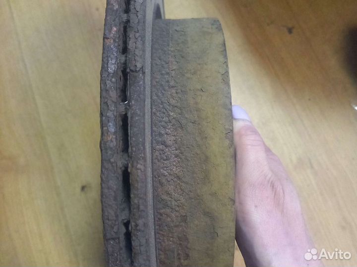 Задний тормозной диск Субару Трибека 3.6