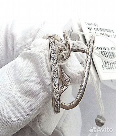 Золотые серьги с камнем