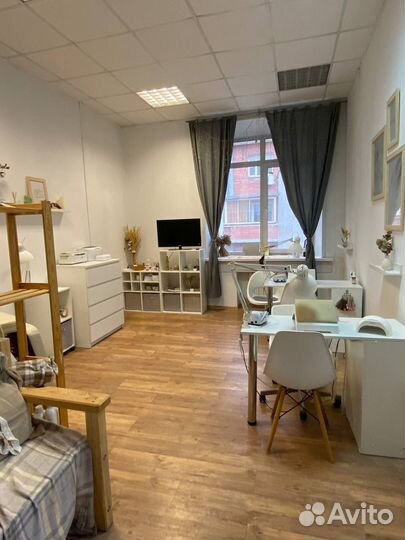 Продам Кабинет маникюра и педикюра