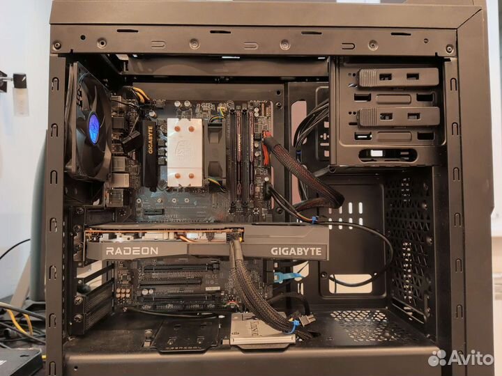 Radeon RX 6600 eagle