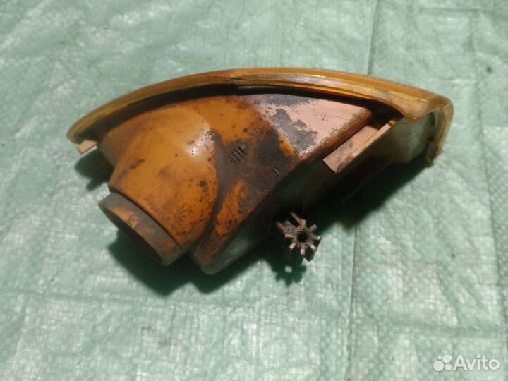 Поворотник передний левый Opel Astra F универсал