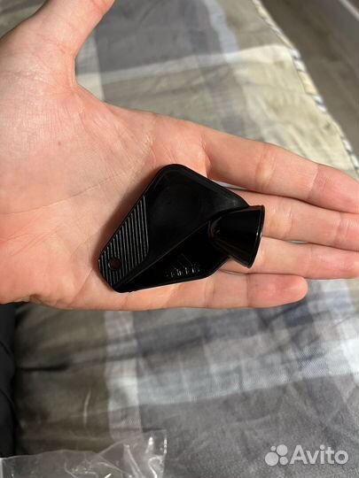 Железные шипы адидас для футбольных бутс и ключ