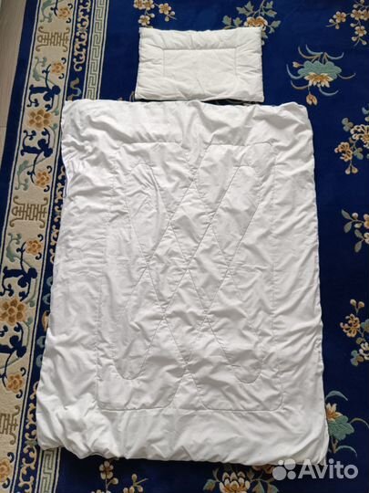 Комплект белья в кроватку с бортиками и балдахином