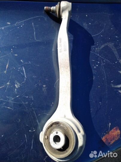 Рычаг подвески верхний передний правый