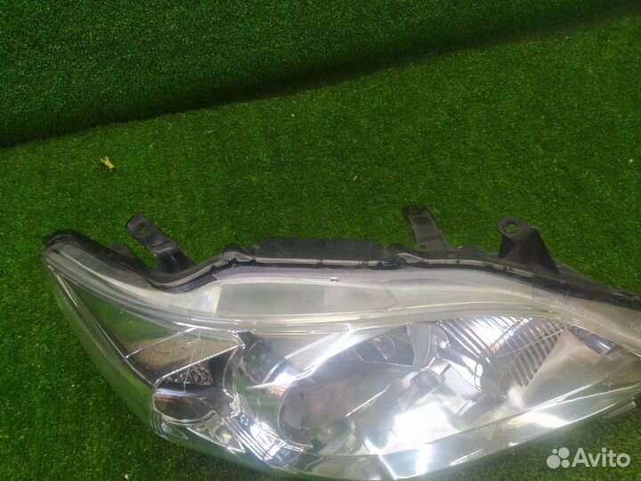 Фара передняя правая Toyota Corolla E150 2012