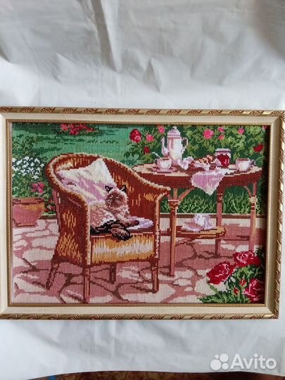 Картина вышивка крестом вручную в раме